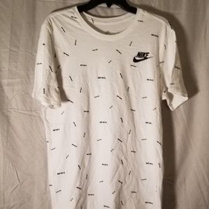 Nike tshirt